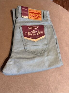 NWT Switch Men’s Straight Fit Jeans in Light Green 32x32
